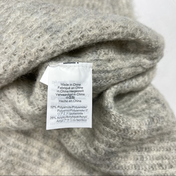 J. Crew Point Sur Gray Heathered Open Button Back Oversized V-Neck Sweater - Picture 4 of 7